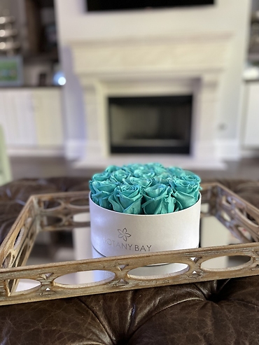 Luxury Round Blue Rose Box